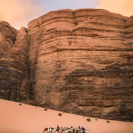 Rum Desert Colours Wadi Rum Exterior foto